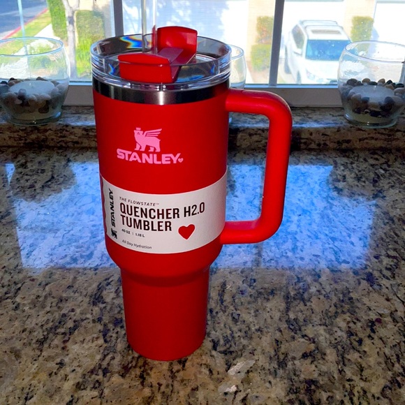 Brand new limited edition Stanley Valentines tumbler. Red in box - Picture 1 of 1